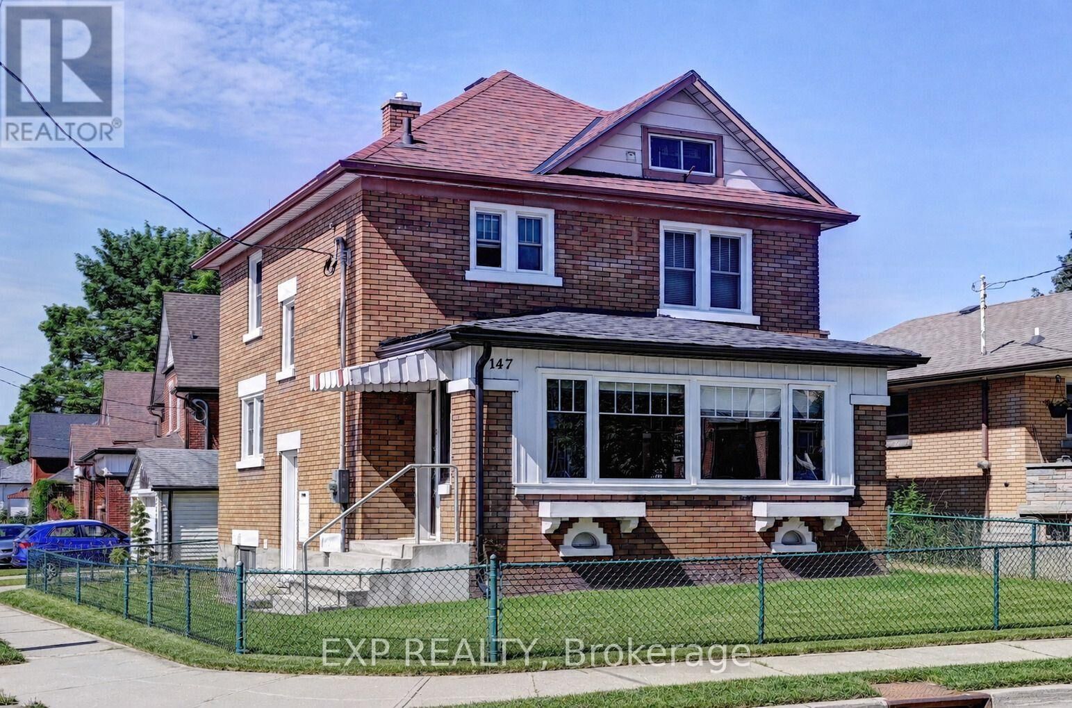 Property Photo: 147 Courtland Avenue East ON N2G 2T9