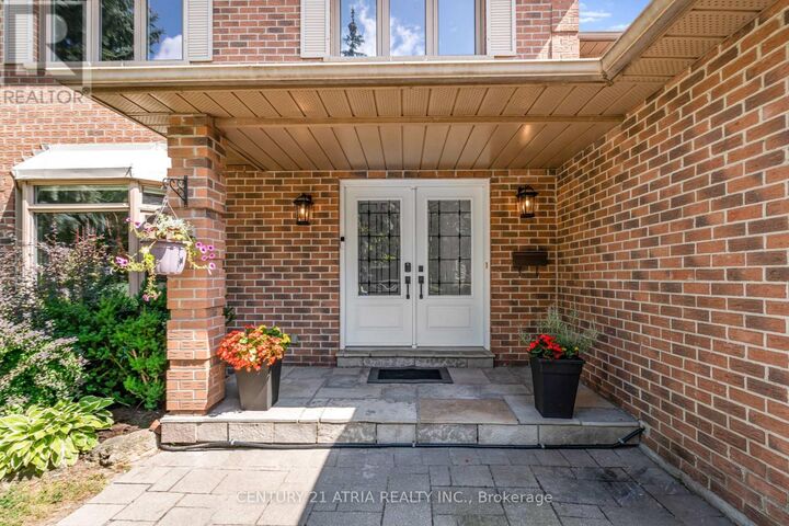Property Photo:  57 Ashfield Drive  ON L4E 2L1 