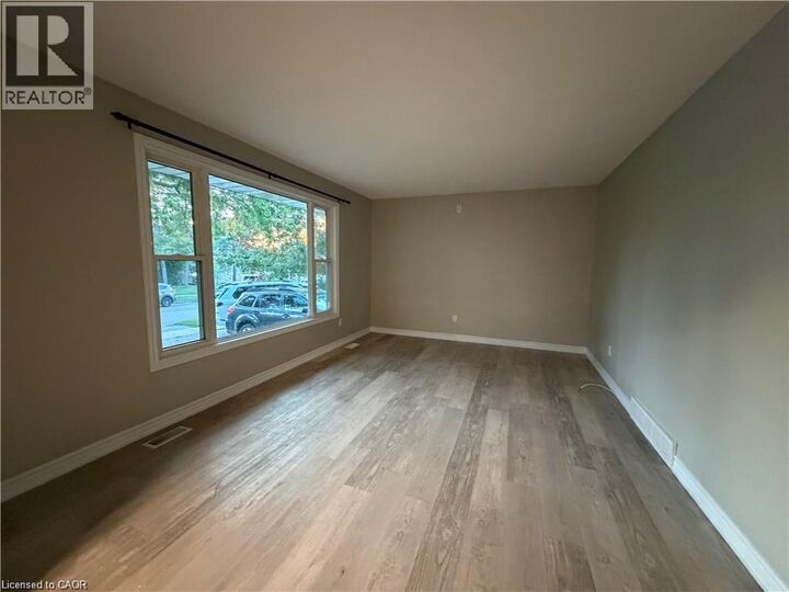 Property Photo:  70 Eagen Drive  ON N2M 1W4 