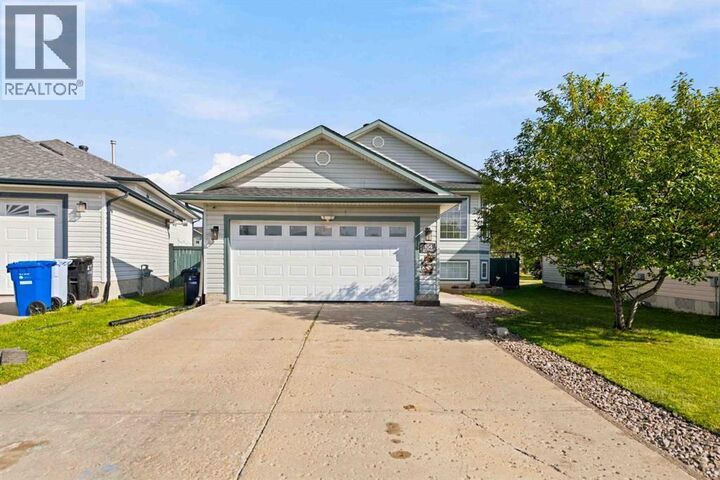 Property Photo:  104 Dickey Bay  AB T9K 2L4 