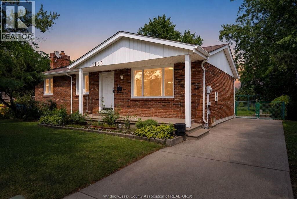 Property Photo:  3150 Forest Glade  ON N8R 1Z2 