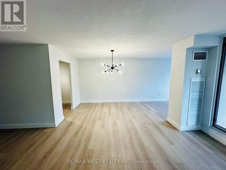 Property Photo:  75 Emmett Avenue 211  ON M6M 5A7 