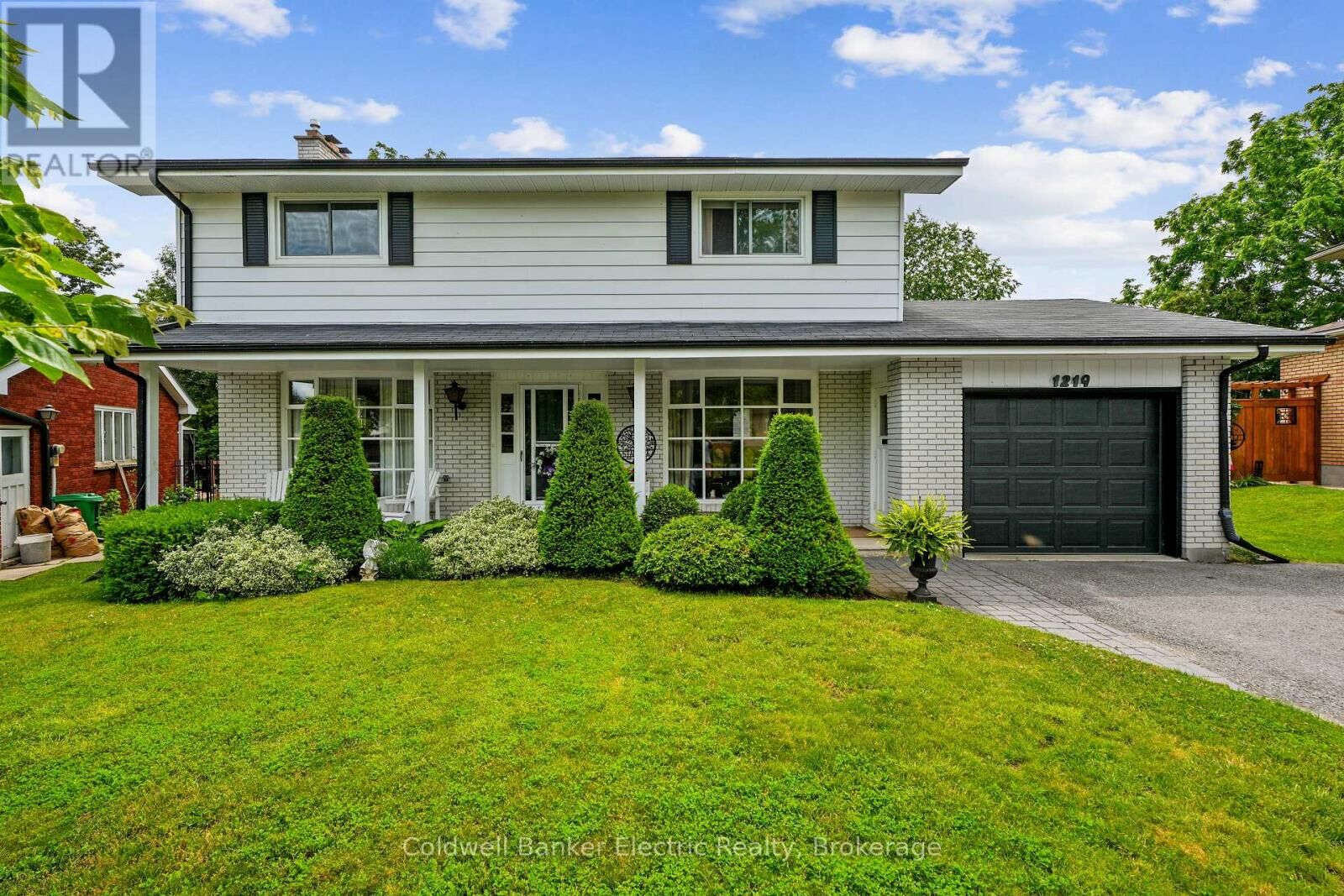 Property Photo:  1219 Edmison Drive  ON K9H 6V2 