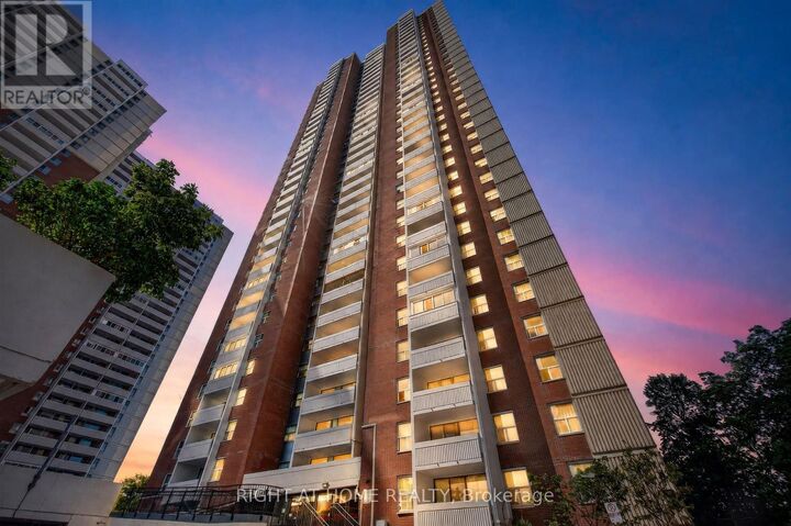 Property Photo:  3 Massey Square 2407  ON M4C 5L5 