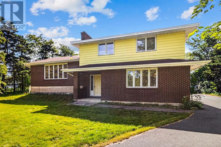 Property Photo: 13 Haleys Place NL A1W 5L8