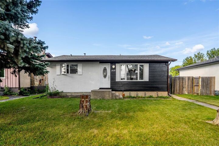 2125 Manitoba Avenue — photo 1