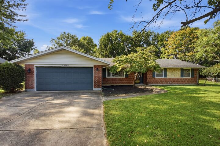 Property Photo:  1032 Hyde Park Drive  OH 45429 