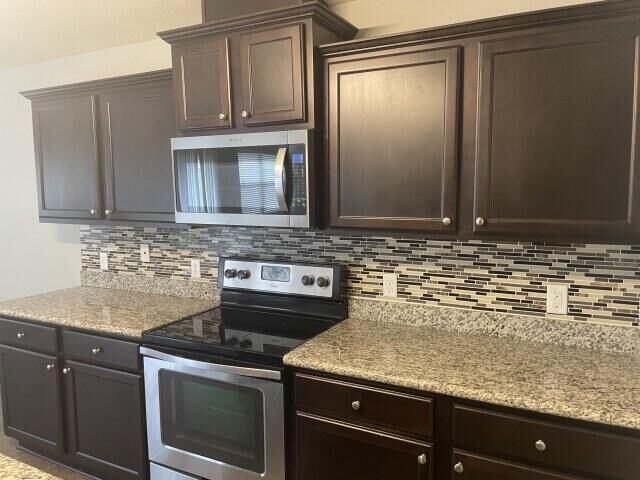 Property Photo:  4426 Mirada Way  FL 32539 