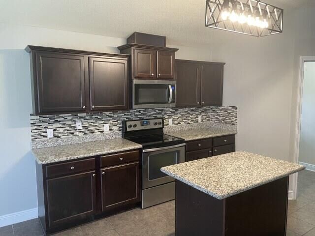 Property Photo:  4426 Mirada Way  FL 32539 