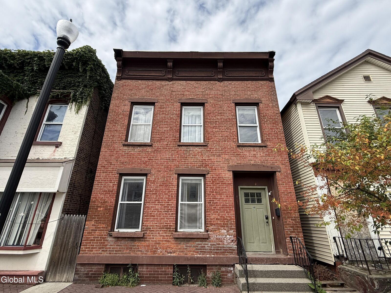 Property Photo: 403 2nd Street 2 NY 12180