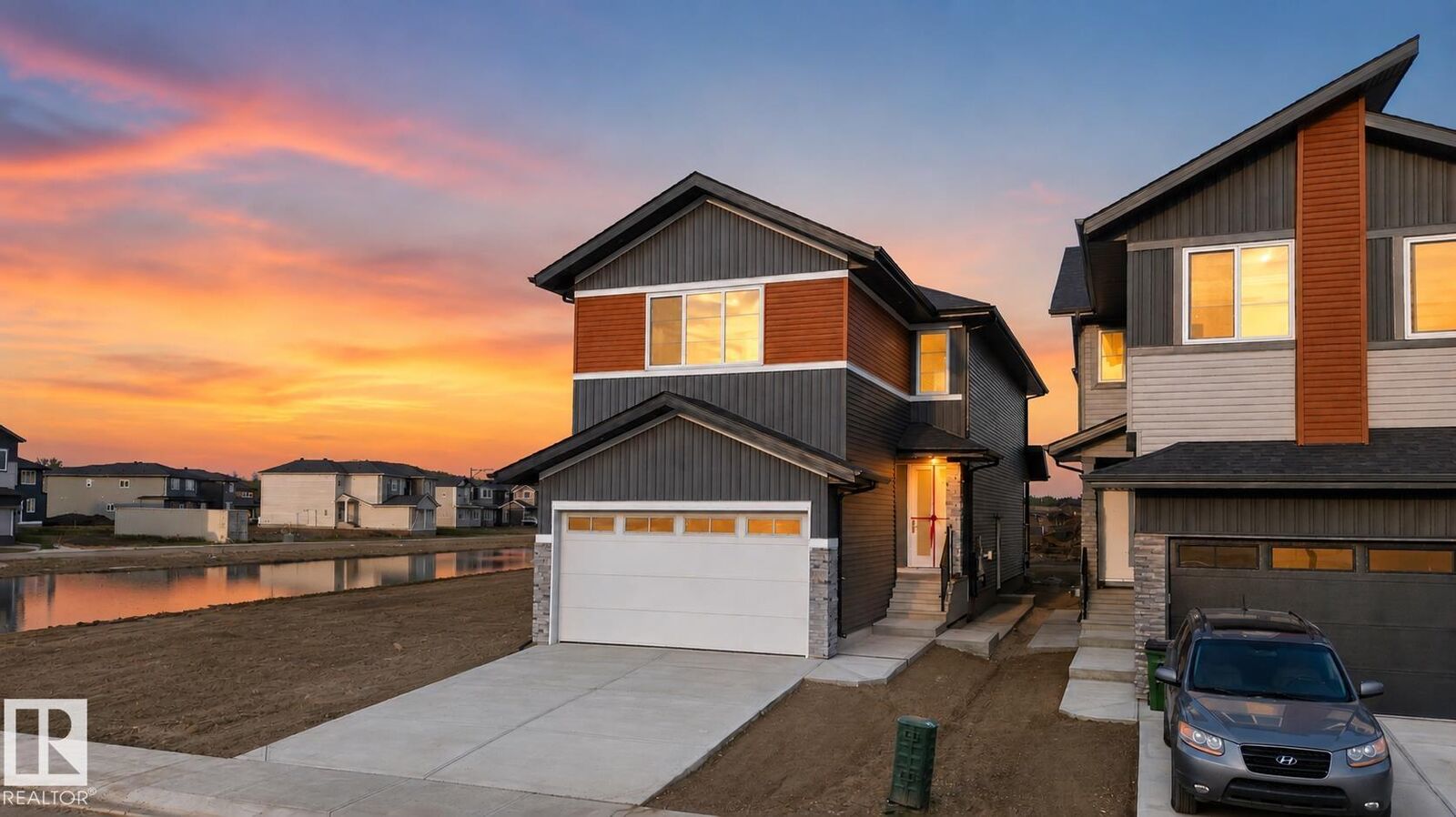 Property Photo:  1911 48 St SW  AB T6X 3N3 