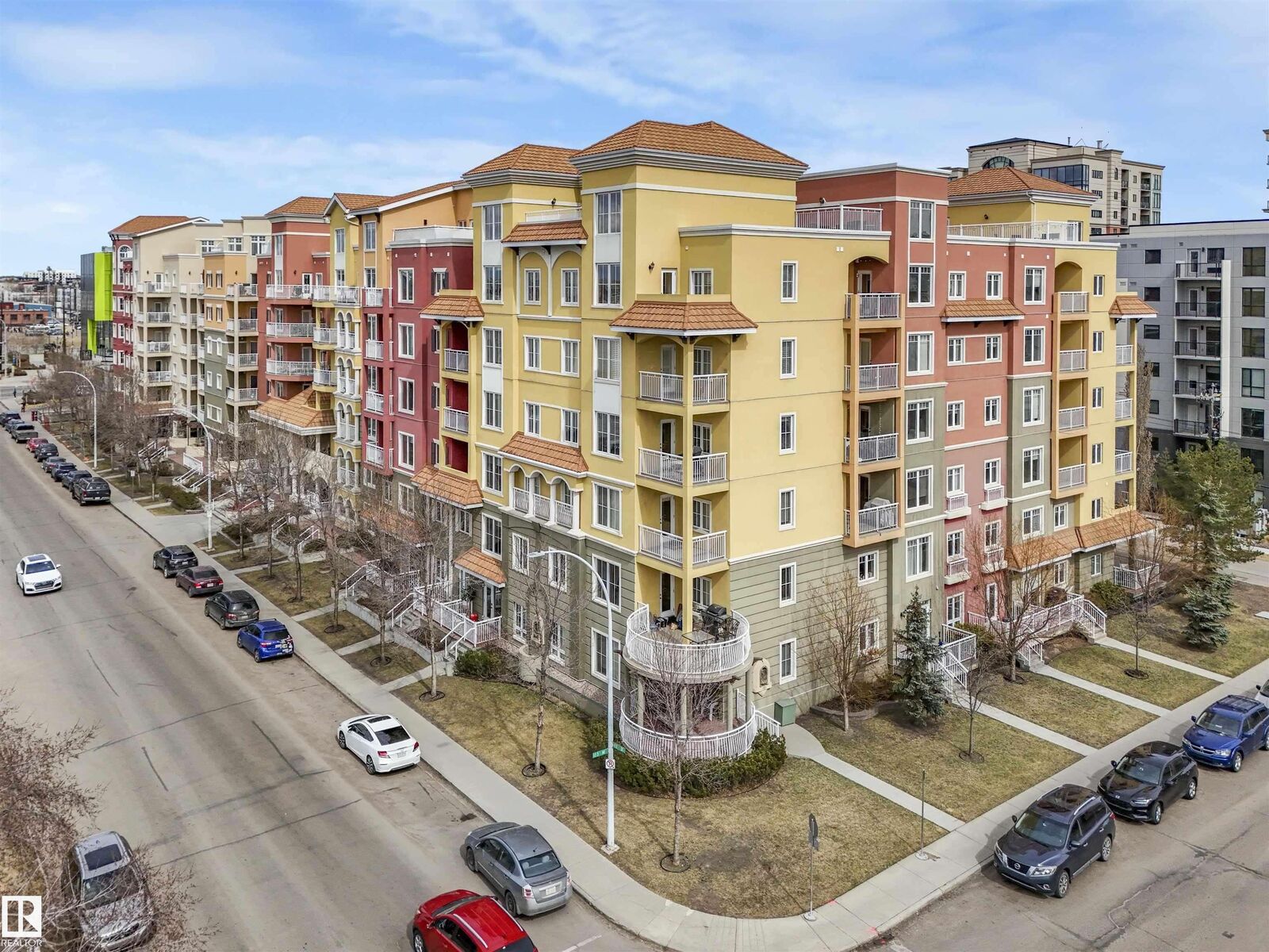 Property Photo:  10333 112 St NW  AB T5K 0B4 