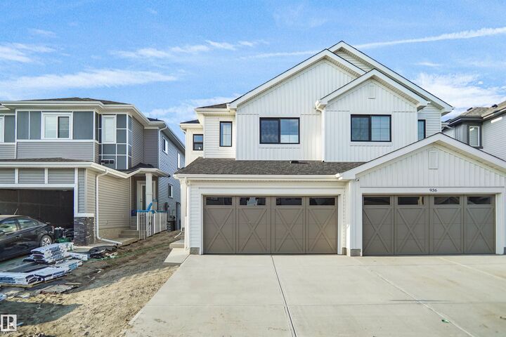 Property Photo:  938 18 Avenue NW  AB T6T 2V2 