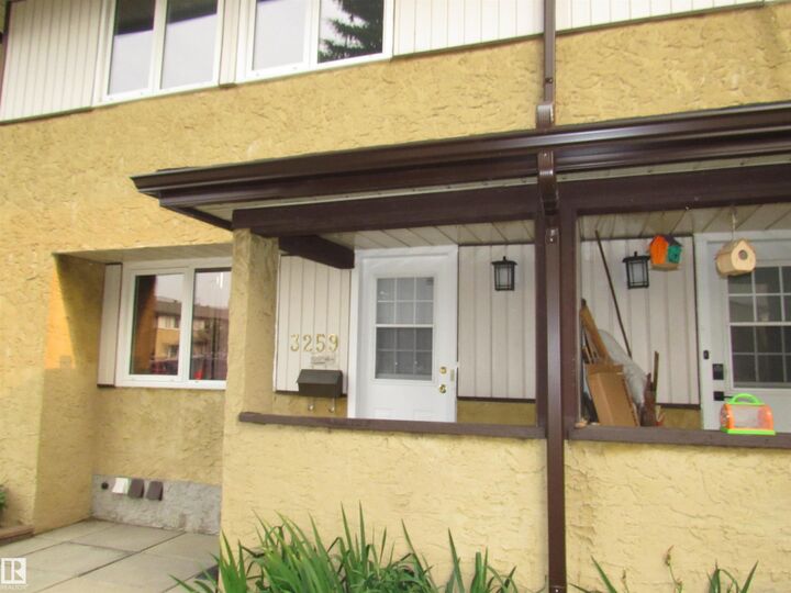 Property Photo:  3259 139 Avenue NW  AB T5Y 1T2 