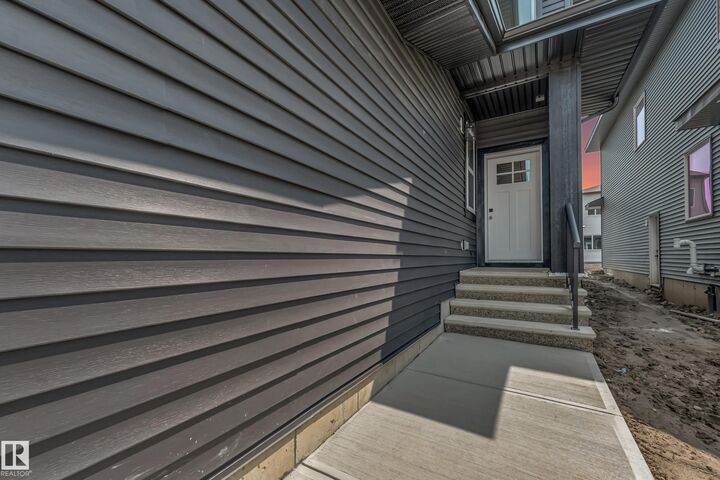 Property Photo: 4647 17 Avenue SW AB T6X 3N1
