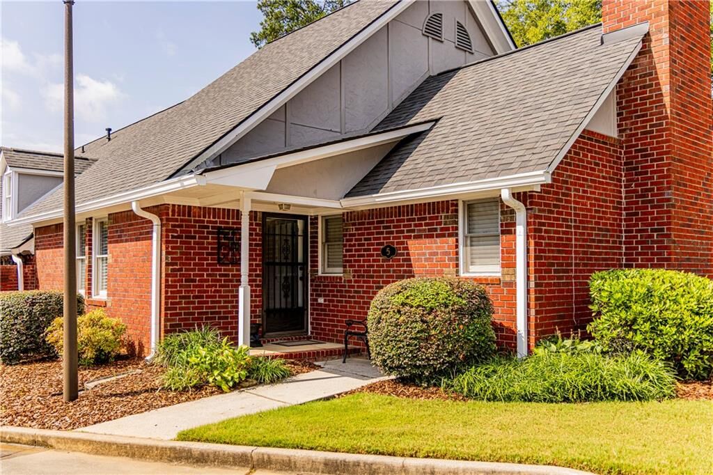 Property Photo:  2 Robin St 5  GA 30165 