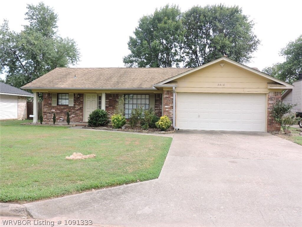 Property Photo: 3418 Londonderry Road AR 72908