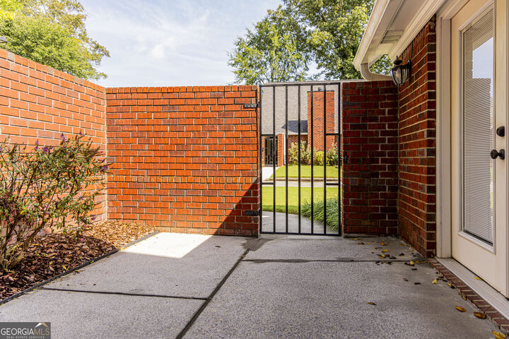 Property Photo:  2 Robin St 5  GA 30165 