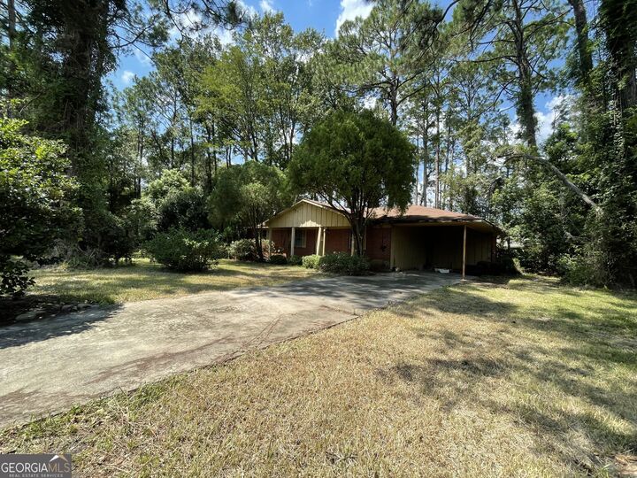 Property Photo:  223 Suburban Drive  GA 31520 