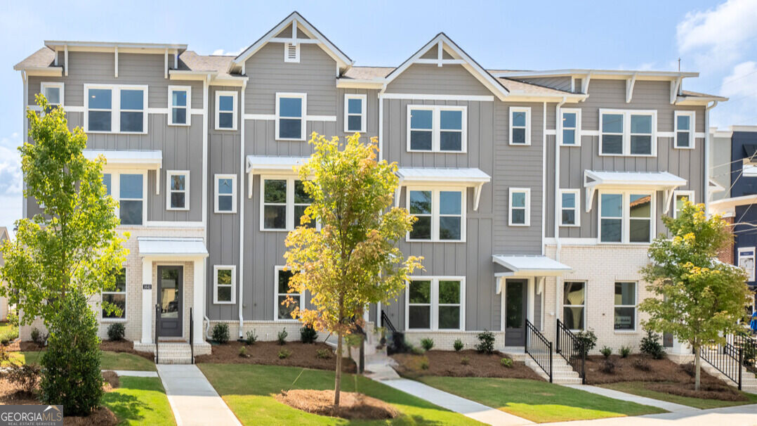 Property Photo:  300 Laurel Lane 2001  GA 30354 