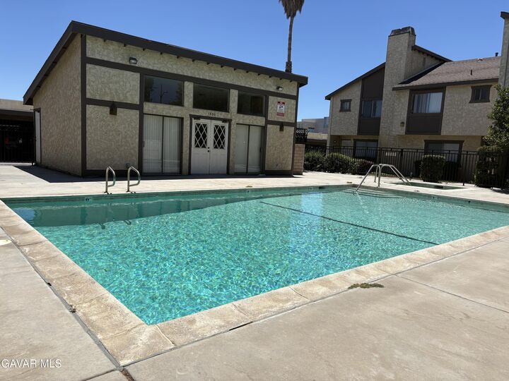Property Photo:  1312 W Avenue J4  CA 93534 