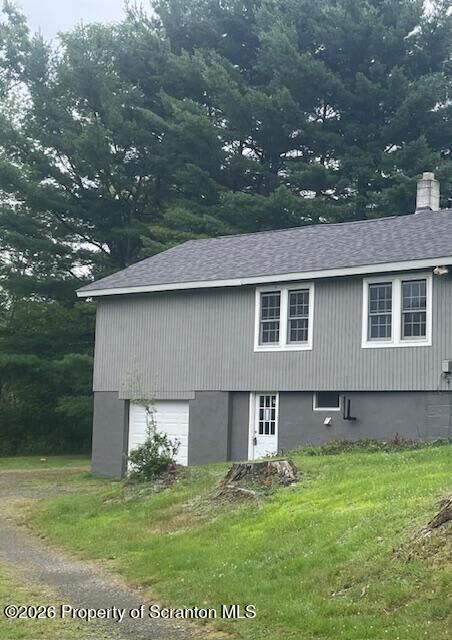 Property Photo:  102 Craig Road  PA 18471 