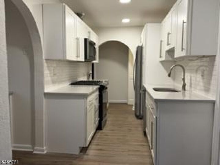 Property Photo:  29 Glenwood Dr  NJ 07078 