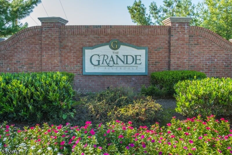 Property Photo: 1420 Wharton Ct 1420 NJ 07457