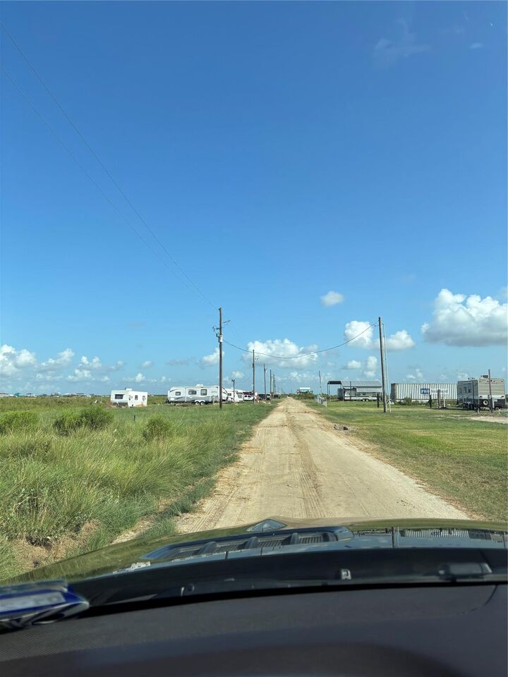 Property Photo: 1405 4th Street TX 77617