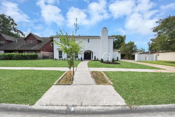 Property Photo:  13710 Whitchurch Way  TX 77015 