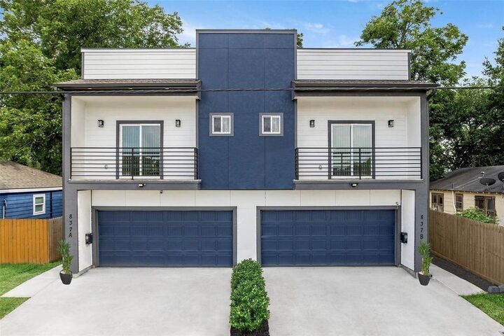 Property Photo: 837 W Little York Road 1 TX 77091