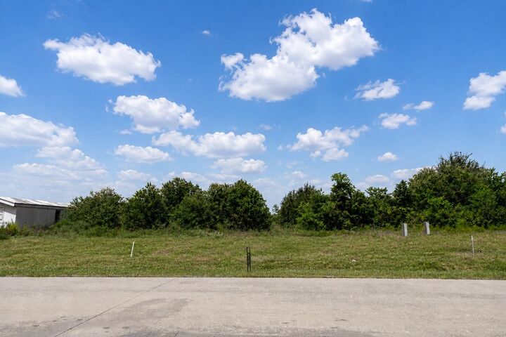 Property Photo:  1541 Road 5507  TX 77327 