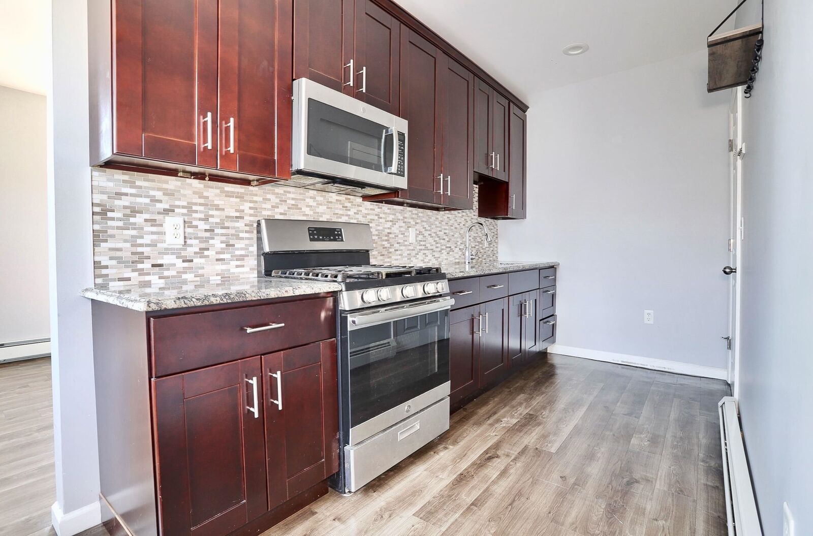 Property Photo:  229 71st St 2R  NJ 07093 