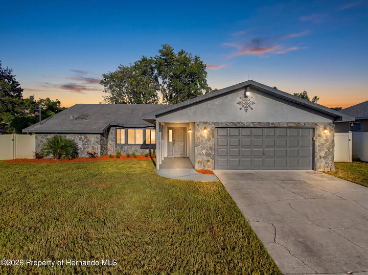 Property Photo:  5442 Parnell Avenue  FL 34608 