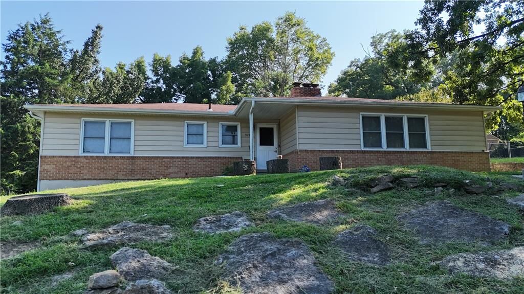 Property Photo:  9723 E 13th Street S  MO 64052 