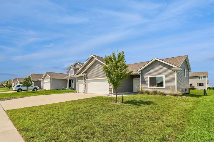 Property Photo: 1160 Cedar Street IA 50263