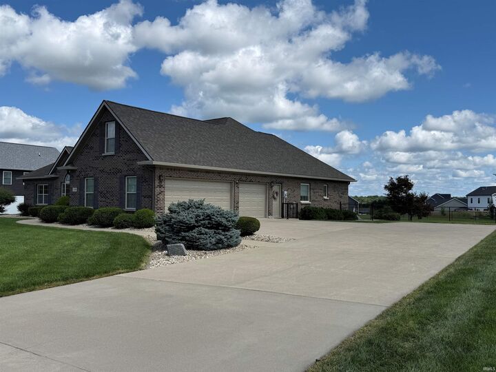 Property Photo: 1109 S Deer Run IN 47429-2051