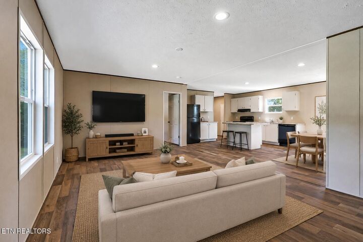 Property Photo: 208 Garrett St TN 38556
