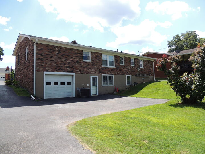 Property Photo:  206 Bellwood Court  KY 40601 