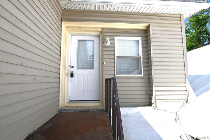 Property Photo: 1298 Route 9W B NY 12542