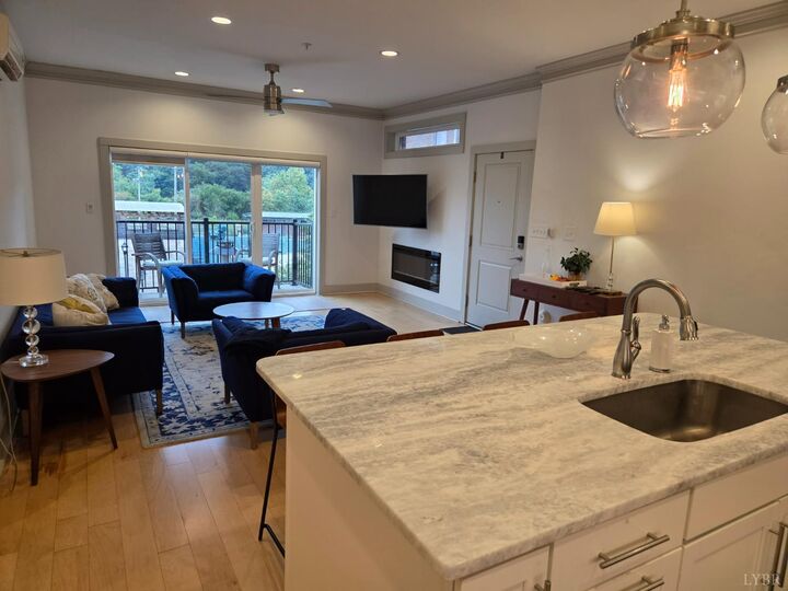 Property Photo: 51 11th VA 24504