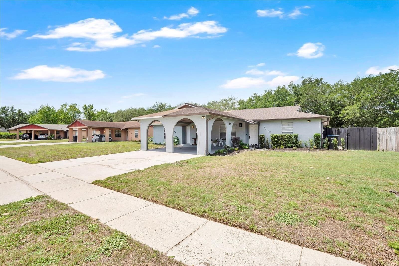 Property Photo: 7432 Golden Glenn Court FL 32807