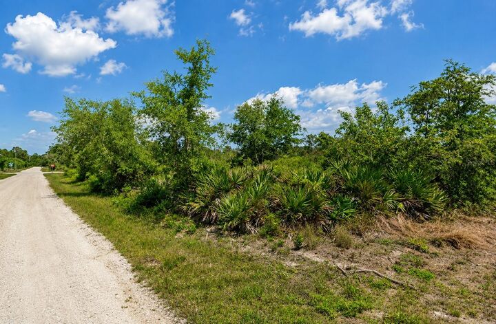 Property Photo:  104 Tobler Terrace NW  FL 33852 
