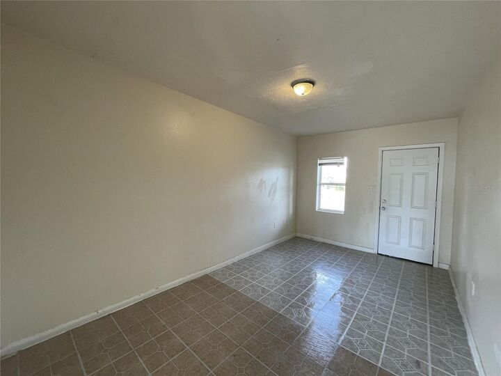 Property Photo: 113 Washington Avenue FL 33853