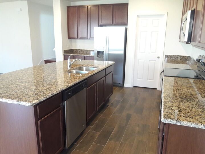 Property Photo:  3202 Turret Drive  FL 34743 