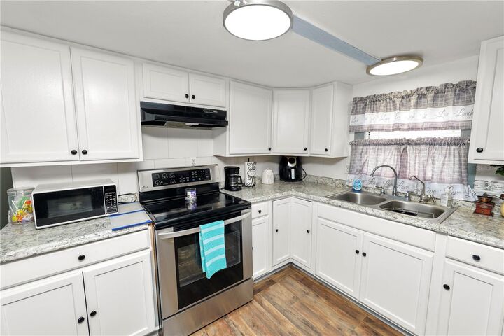 Property Photo: 1111 S Terry Avenue FL 33815