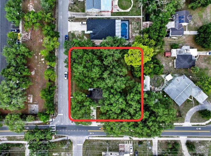Property Photo:  7602 N Boulevard  FL 33604 