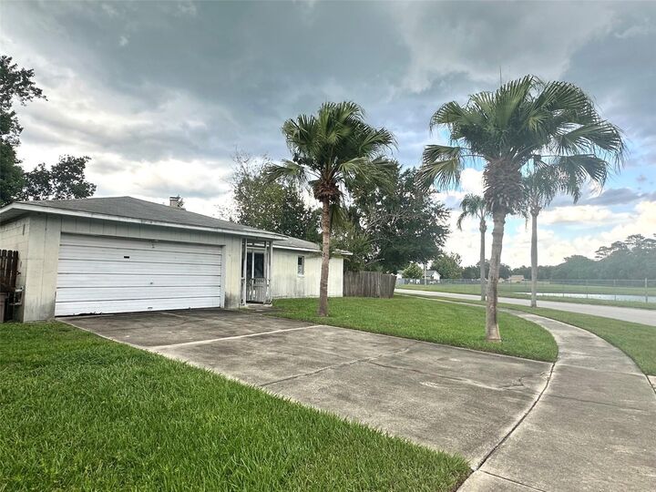 Property Photo:  2430 Tree Ridge Lane  FL 32817 