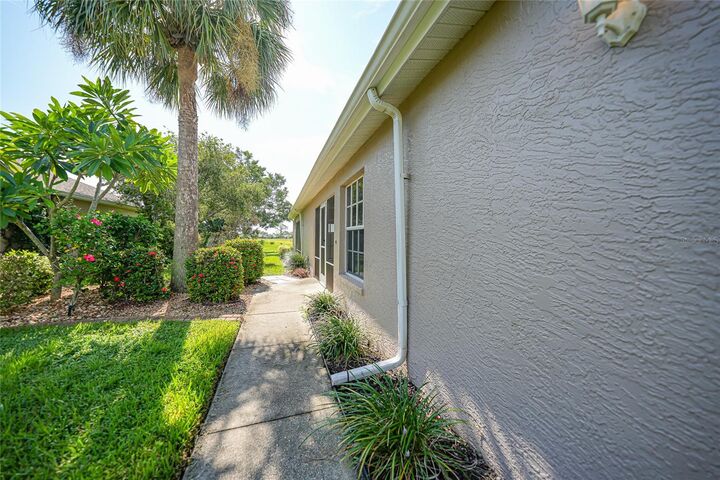 Property Photo:  4214 Fairway Place  FL 34287 
