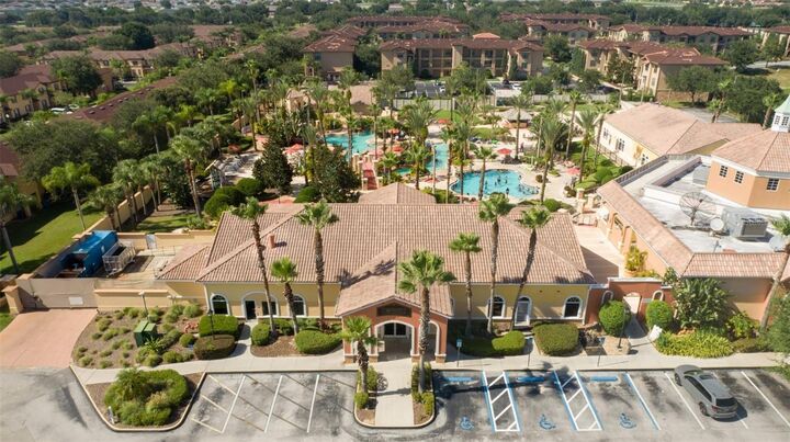 Property Photo: 1002 Calabria Avenue FL 33897